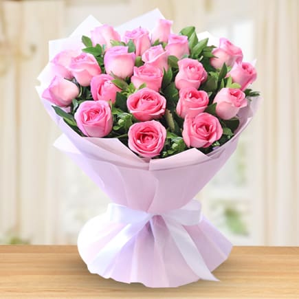 Elegant Pink Rose Flower Bouquet